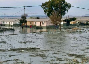 SA diamond mine dam fails, fatal deluge hits Charlesville