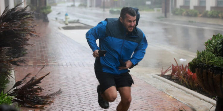 Flooding, power cuts as Hurricane Ian crashes ashore in Florida