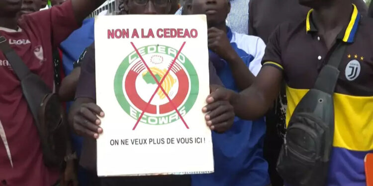 Burkina Faso coup supporters protest ECOWAS fact-finding mission