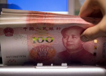Chinese yuan overtakes USD on Moscow exchange