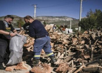 Greeks turn to firewood