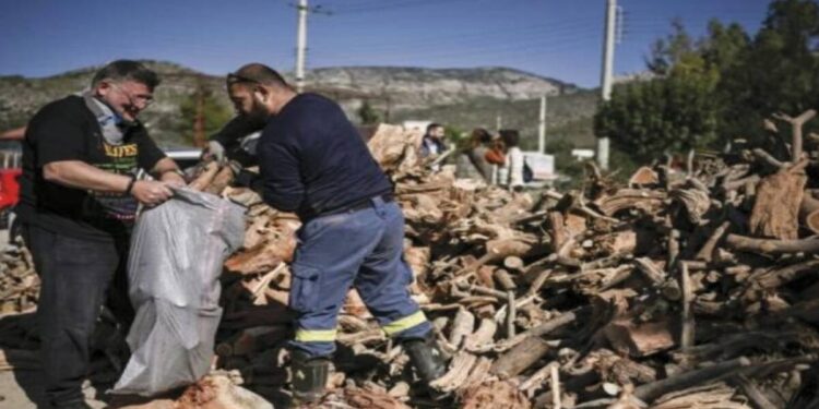 Greeks turn to firewood