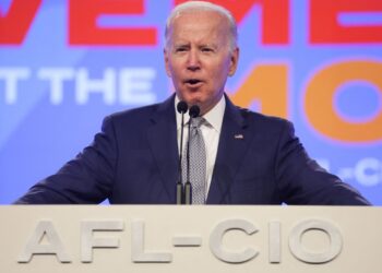 Oil wars give Biden a headache ahead of midterms