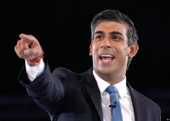 Rishi Sunak leads race for UK premiership