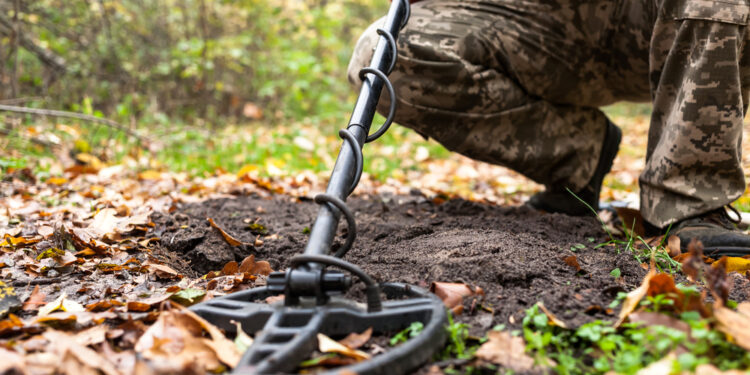 Government cracks down on metal detector use