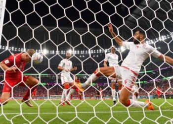 Vibrant Tunisia hold Denmark