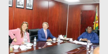 EU praises Zim re-engagement