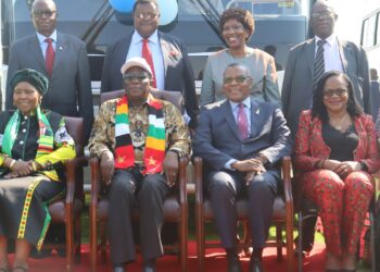 Civil servants applaud Government