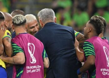 World Cup 2022: Worldies, carnival & showboating as brilliant Brazil light up Qatar