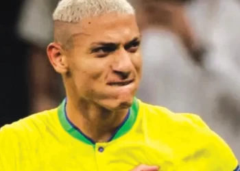 Make or break tie for Brazil . . . Samba boys face tricky World Cup test against Croatia