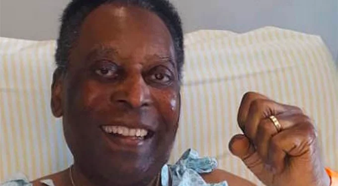 Pele seriously ill, remains positive