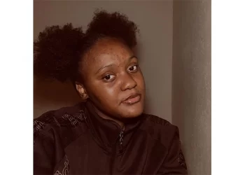 Tough upbringing inspires teen to feed street kids