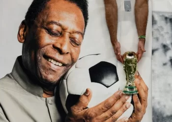Pele: Brazil football legend dies aged 82