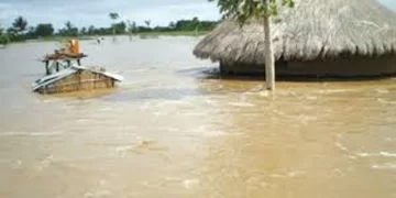 Floods, cyclones to hit 500 000 this year