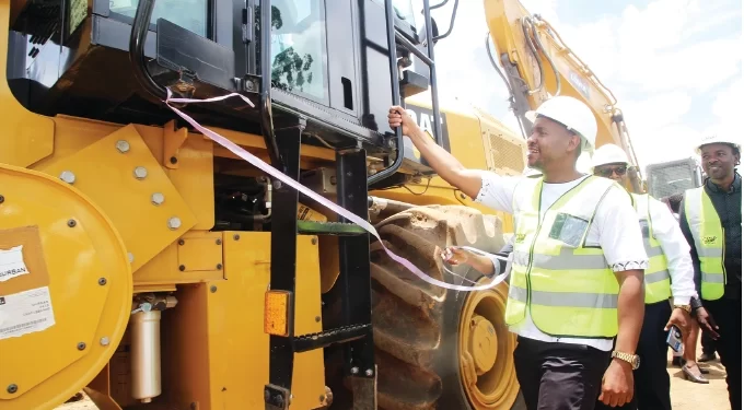 Govt acquires equipment for urban areas road repairs