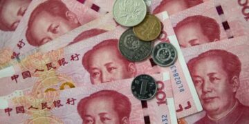 Russia to resume foreign currency interventions