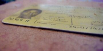 Plastic driver’s licence discs expected soon