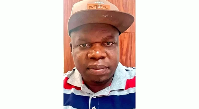 Ex-cop survives fierce shootout, flees into mountain