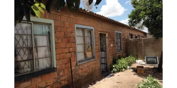 More than 20 houses vandalised in Pumula North