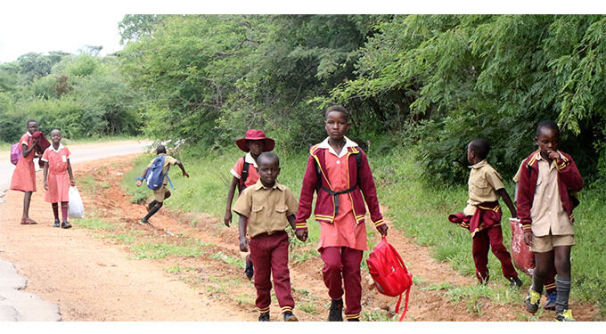 Beitbridge villagers mobilise to build secondary school