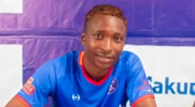 DeMbare raid Chiefs again