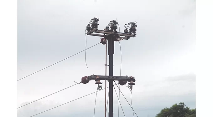 Cable theft leaves Njube groping