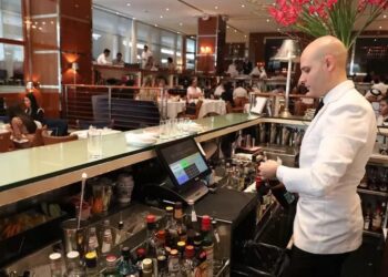 Dubai scraps 30pc alcohol tax