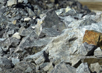 Chinese firm to manufacture lithium batteries in Zim