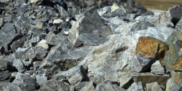 Chinese firm to manufacture lithium batteries in Zim