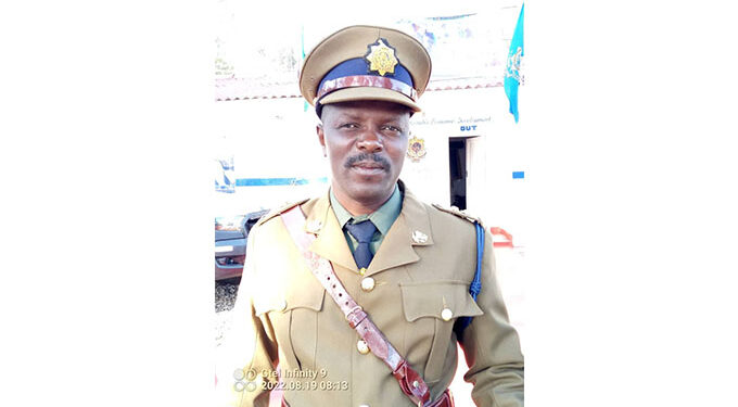 Family loses US$2,5K to machete wielding robbers