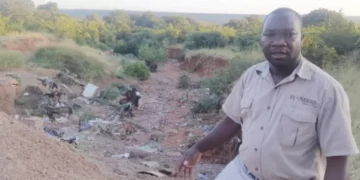 Developing gully threatens Victoria Falls suburb