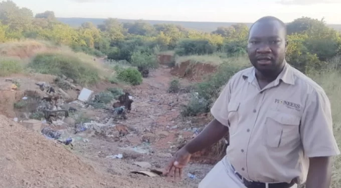 Developing gully threatens Victoria Falls suburb