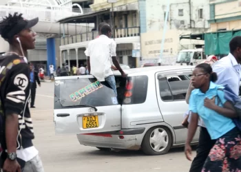 US$30 fine for hitch-hikers