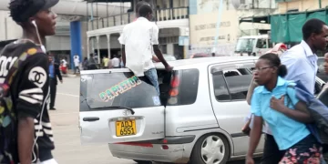 US$30 fine for hitch-hikers