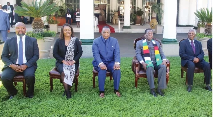 Judge quits as tribunal is sworn in